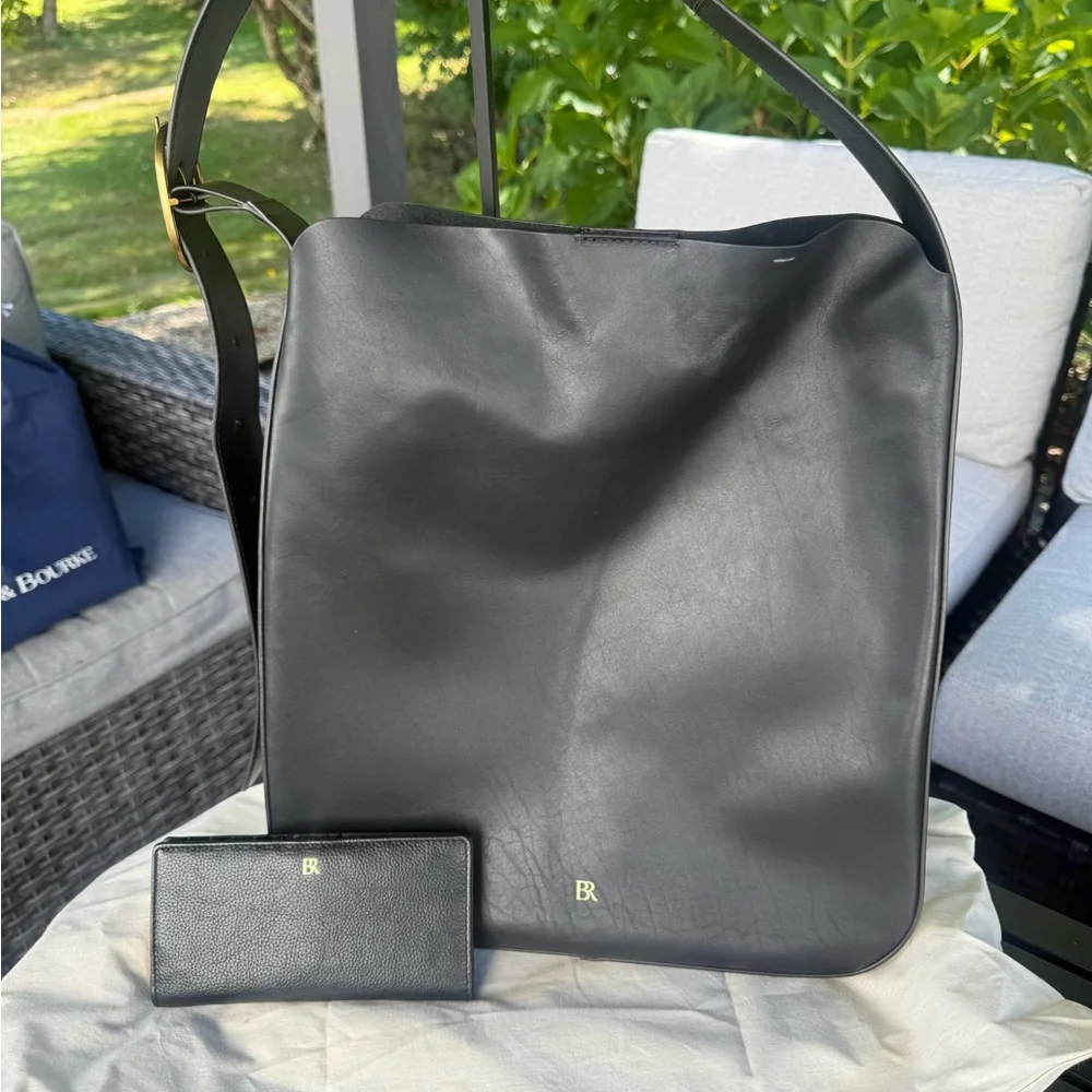 Banana Republic leather tote - Picture 7 of 11